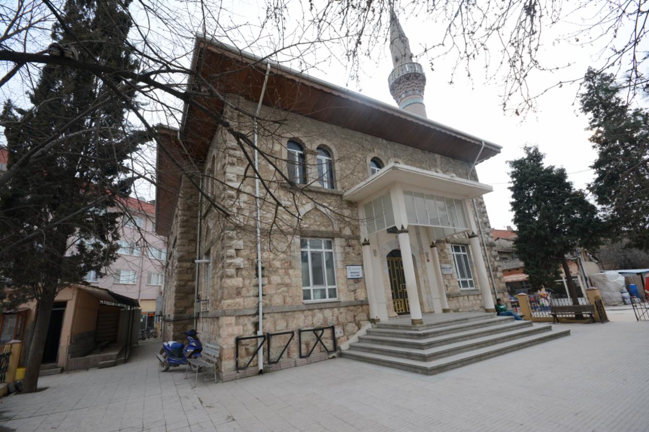 Yenişehir Orhan Gazi Camii