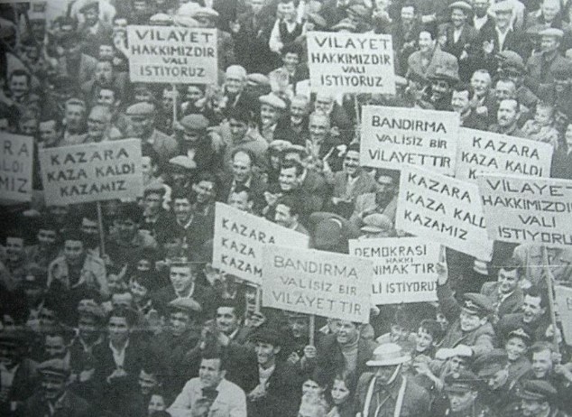 Adnan Menderes Bandırma'da 1956