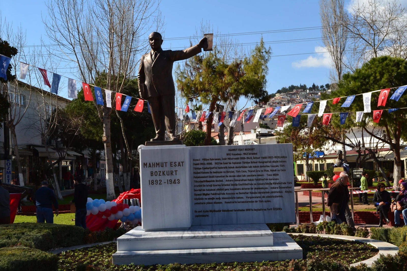 Mahmut Esat Bozkurt - Kuşadası