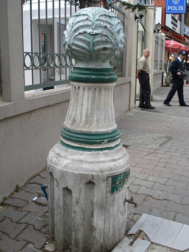 The Lahanacılar monument in &Ccedil;engelk&ouml;y