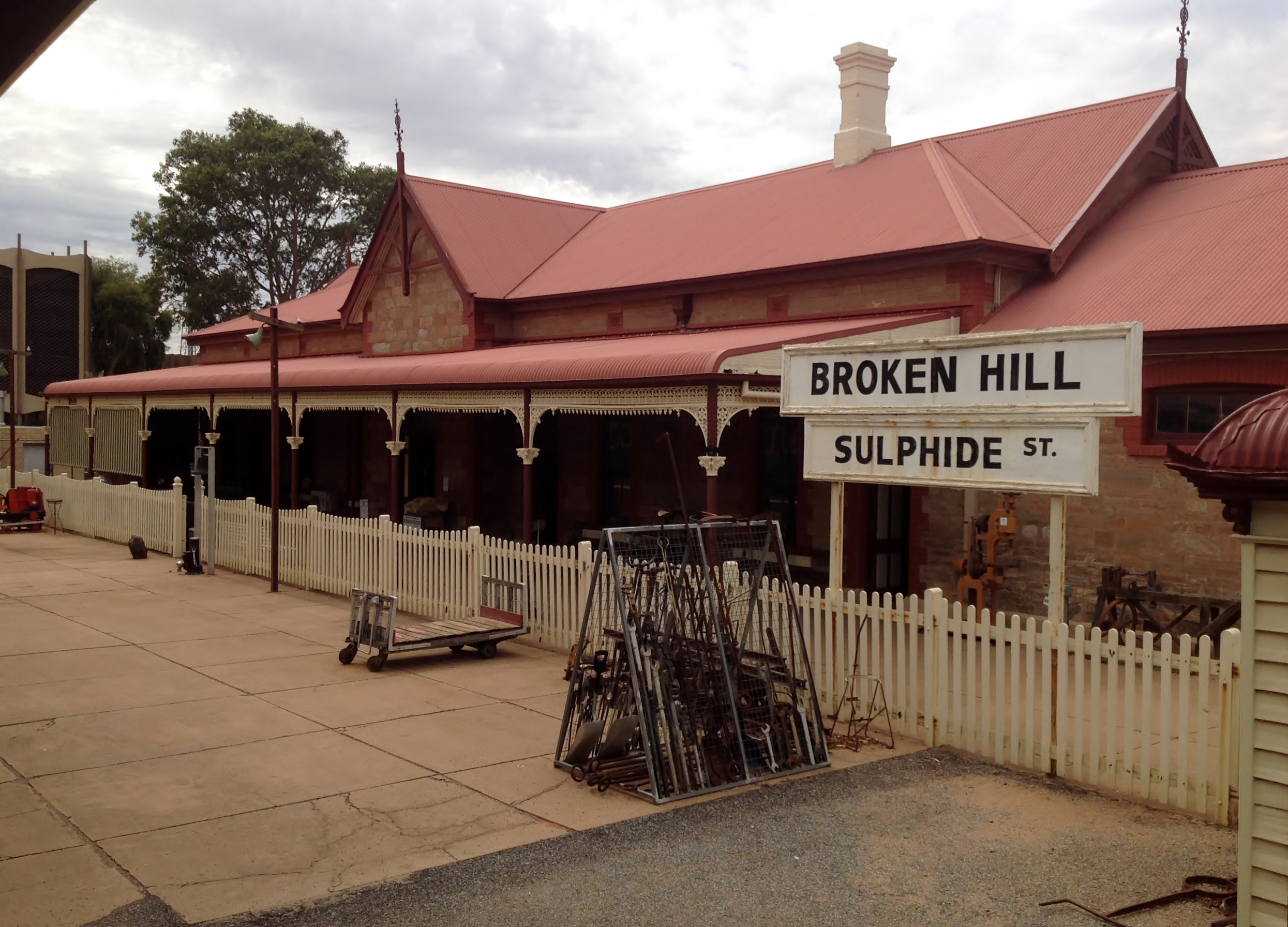 Broken Hill İstasyonu